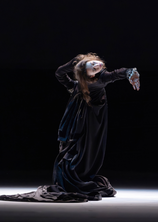 Staatstheater Nürnberg Ballett: "Stop-Motion“, im Bild: Alisa Uzunova © Jesús Vallinas StopMotion1787