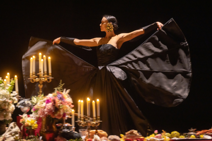 Sidi Larbi Cherkaoui / Ballet du Grand Théatre de Genève: "Imperial Ball" © Gregory Batardon IMperialBall30