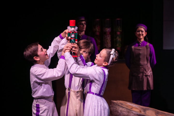 Studierende der Ballettakademie und Jugendkompanie der Wiener Staatsoper: "Mein erster Nussknacker" © Ashley Taylor Peci Nussknacker5